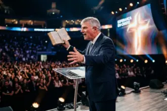 Franklin Graham pede arrependimento em evento no Reino Unido 4 image 2 e1791372184824