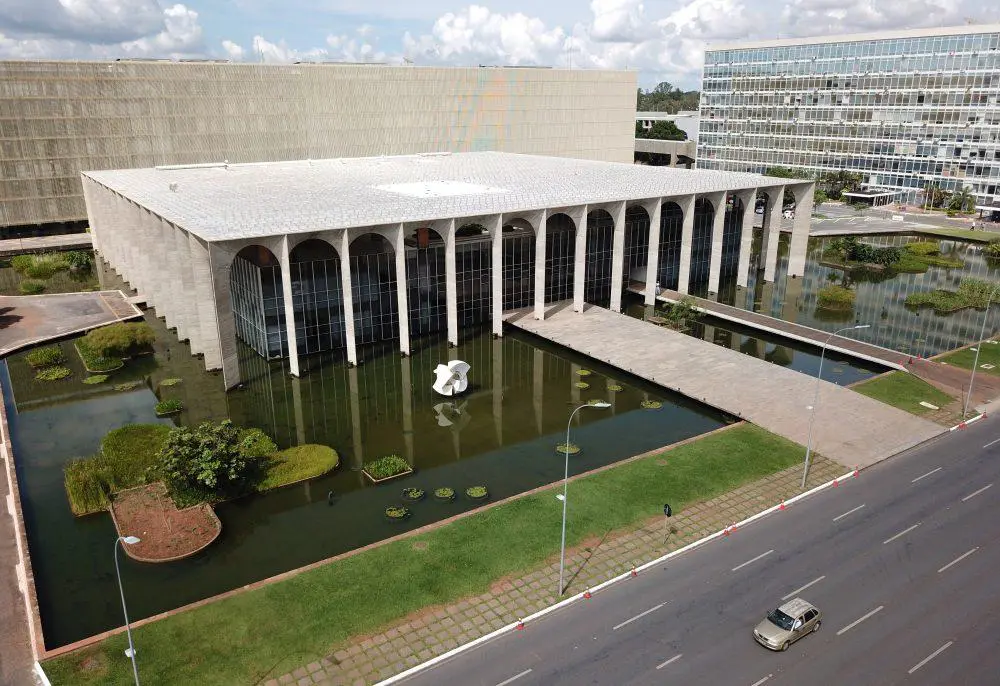 Itamaraty enfrenta atrasos no pagamento de salários e repasses a postos diplomáticos no exterior 1 image 2026 04 24 121523.jpg