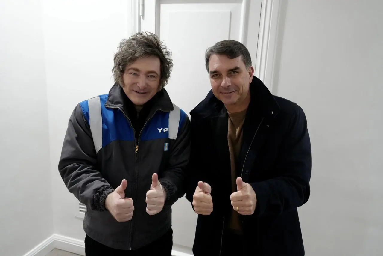 Flávio Bolsonaro recebe apoio de Javier Milei após primeiro turno das eleições 1 image 2026 07 20 094311.jpg