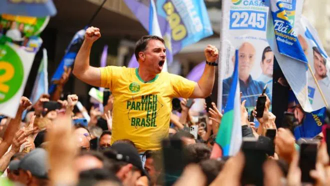 Flávio Bolsonaro se destaca em votos no interior em relação a Lula nas eleições 1 image 2026 09 10 070823.jpg