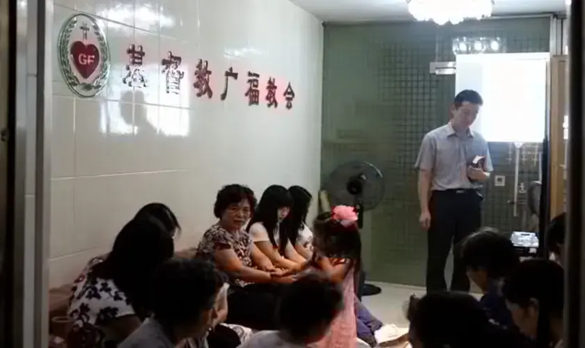 Igreja doméstica na China é desmantelada e materiais evangelísticos são apreendidos 1 image