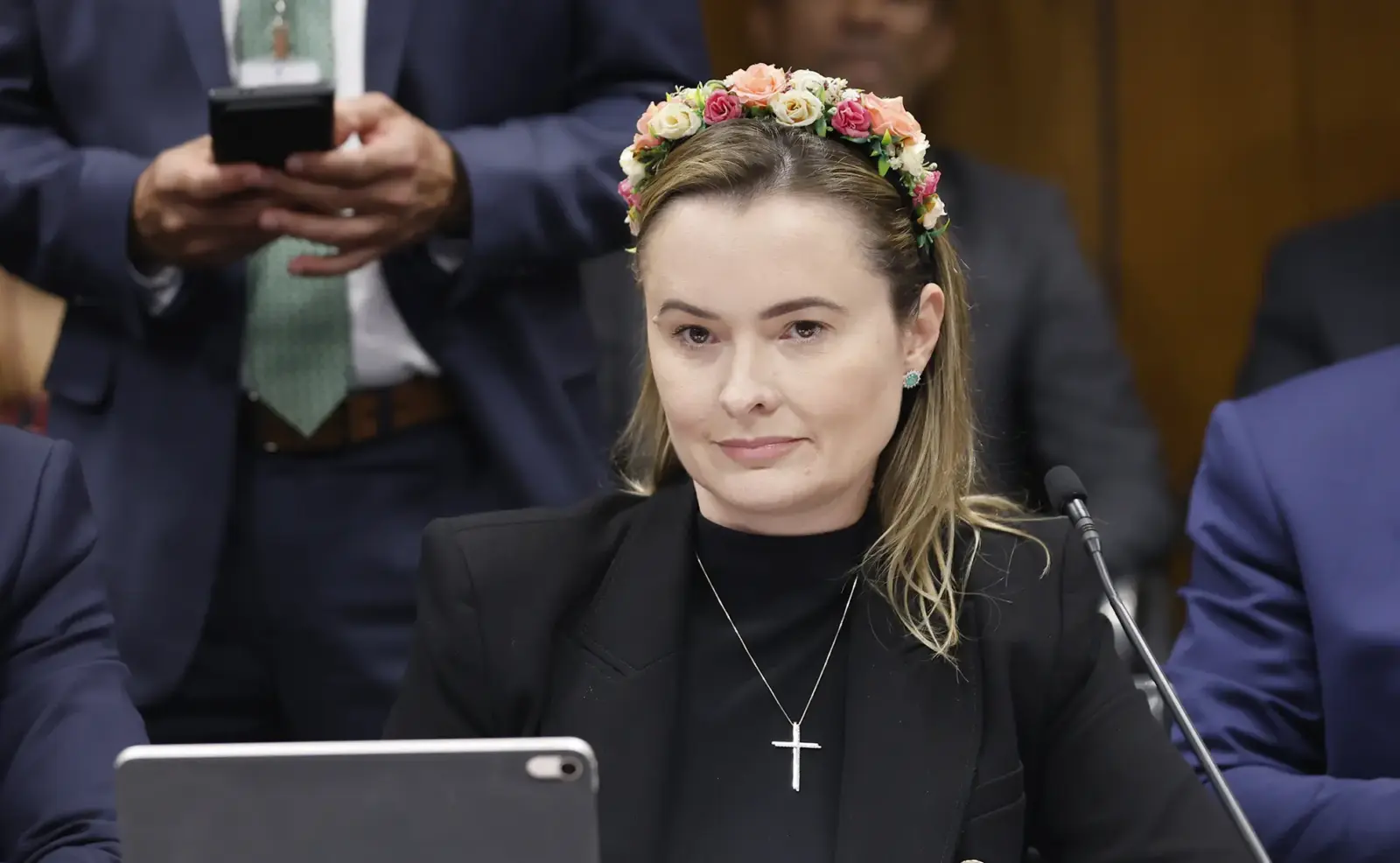 Júlia Zanatta critica ato de violência simbólica com boneco em Goiás 1 img20260616170435160.jpeg scaled