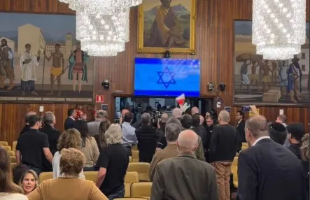 Protesto pró-Palestina interrompe homenagem a major israelense na Câmara de SP 1 invasao camara sp major israelense.jpg