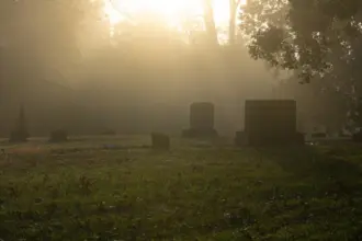A Relação com os Mortos: Uma Perspectiva Cristã Além do Medo 6 kinship dead doesnt have be spooky