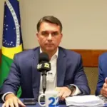 Flávio Bolsonaro acusa Lula de censura após cancelamento de debate na Globo 3 live Flavio