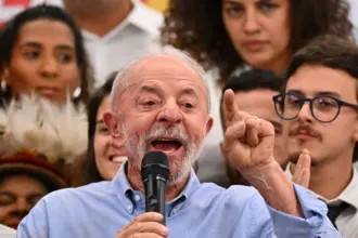 Lula autoriza quebra de sigilos e desafia Flávio Bolsonaro a fazer o mesmo 5 lula 9