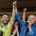 Gleisi e Janones convocam militância para ação contínua após reeleição de Lula 3 lula com andre janones foto ricardo stuckert secom