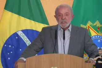 Lula critica ricos por acumular dívidas e apresenta medidas para MEIs e transporte público gratuito 5 lula diz que pobre e bom pagador e que rico gosta de dever 910x568.jpeg