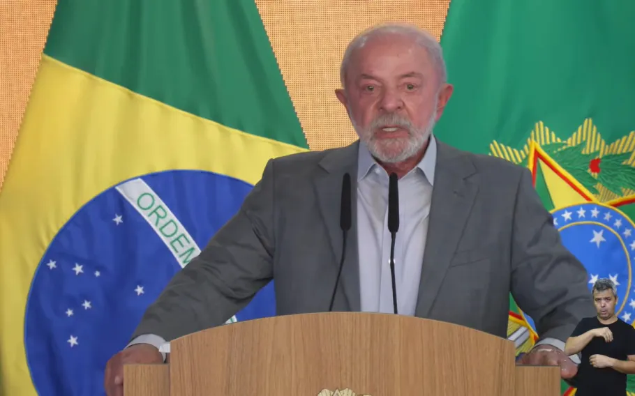 Lula critica ricos por acumular dívidas e apresenta medidas para MEIs e transporte público gratuito 1 lula diz que pobre e bom pagador e que rico gosta de dever