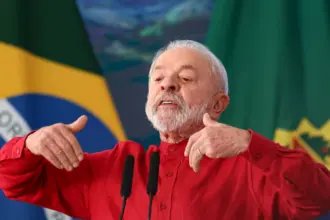 Lula enfrenta desafio de reverter votos no segundo turno contra Flávio Bolsonaro 4 lula mc ab