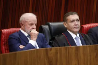 Lula critica presidente do TSE por parcialidade política após suspensão de canal no WhatsApp 7 lula nunes marques 1