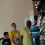 Militares e policiais deverão se manter a 100 metros das seções eleitorais até o dia 5 de outubro 3 militares eleicoes.jpeg