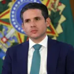 Hugo Motta se reúne com Lula em busca de apoio do PT para reforma política 3 motta discurso 910x568.jpeg 1