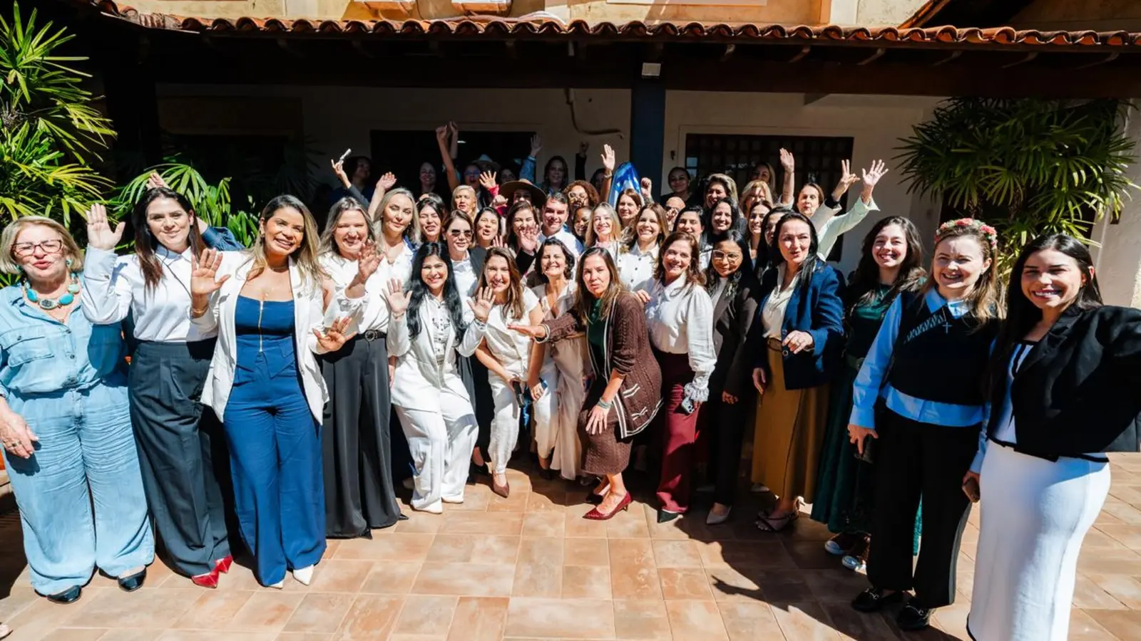 Direita se destaca nas eleições de 2026 com aumento de mulheres eleitas 1 mulheres direita eleitas flavio bolsonaro reajustada scaled