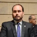 Carlos Bolsonaro critica tentativas de destaque na campanha de Flávio Bolsonaro 4 news 144058