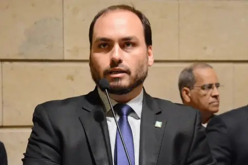 Carlos Bolsonaro critica tentativas de destaque na campanha de Flávio Bolsonaro 1 news 144058