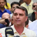 Flávio Bolsonaro se compromete a "arrumar a casa" e critica o governo Lula 3 news 144204
