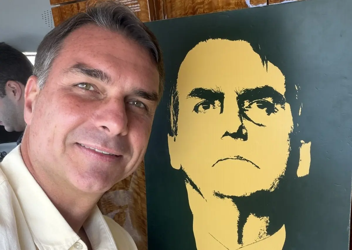 Flávio Bolsonaro apresenta PEC para restringir candidaturas familiares à Presidência 1 news 144251