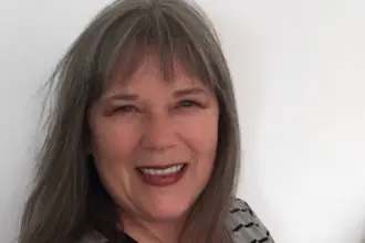 Falece Betsy Ann Hernandez, ex-vocalista da banda cristã Silverwind, aos 71 anos 6 news 145090