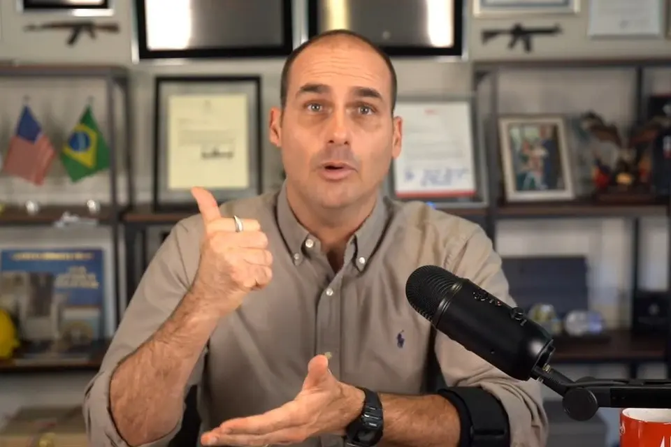 Eduardo Bolsonaro critica a reeleição de Lula e questiona prorrogação do horário de votação 1 news 145191