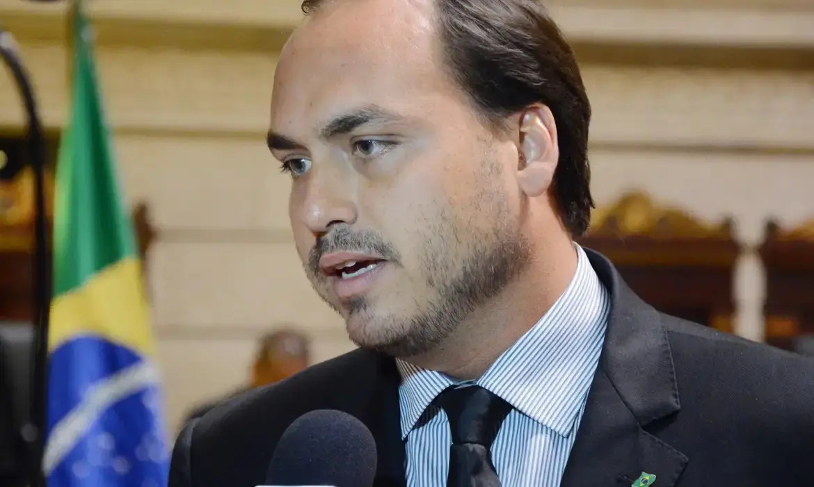 Carlos Bolsonaro manifesta apoio a Rogério Marinho na corrida pela presidência do Senado 1 news 145412