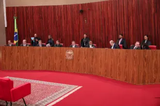 TSE decide pela remoção de fake news sobre Flávio Bolsonaro e Nossa Senhora, mas ministros têm opiniões divergentes 7 plenario tse