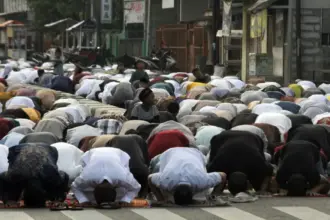 Europa registra 50 milhões de muçulmanos, consolidando o Islã como a segunda maior religião do continente 7 populacao muculmana na europa atinge 50 milhoes