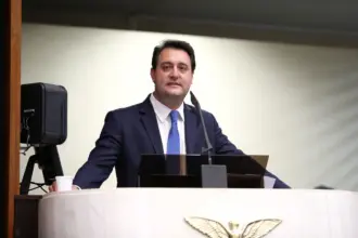 Ratinho Junior anuncia apoio a Flávio Bolsonaro no segundo turno da eleição presidencial 7 ratinho junior
