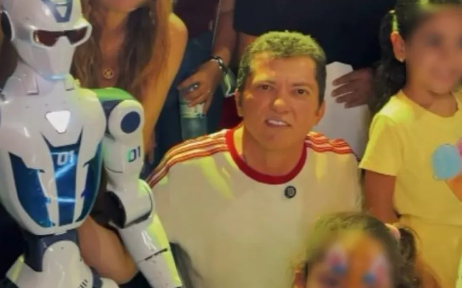 Prefeito de Ararendá investe R$ 277 mil em robôs humanoides para escolas 1 robos ceara pt