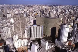 Impacto bilionário do fim da escala 6x1 nas prefeituras é estimado em R$ 6,6 bilhões, aponta CNM 6 sao paulo a cidade mais populosa do brasil 910x568.jpeg