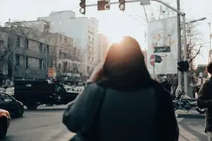 Apoio espiritual a cristãos iranianos em meio à perseguição 1 seyed amir mohammad tabatabaee 985d6uNrv8Y unsplash 300x200 1