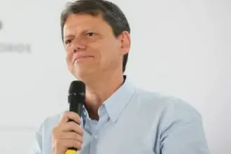 Tarcísio de Freitas lidera pesquisa com 56% dos votos válidos para o governo de SP 6 tar.jpg