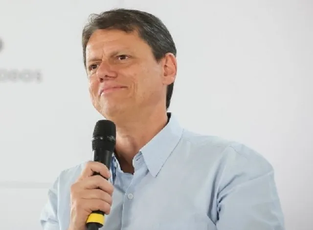 Tarcísio de Freitas lidera pesquisa com 56% dos votos válidos para o governo de SP 1 tar.jpg