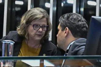 Senado deve votar PEC que acaba com a escala 6×1 em dois turnos nesta quarta-feira 6 teresa leitao e davi alcolumbre 910x568.jpg