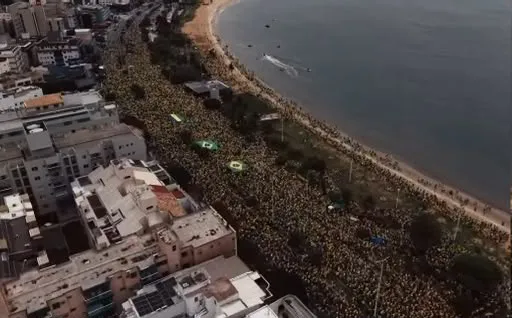 Flávio Bolsonaro mobiliza grandes multidões em atos na Bahia e no Espírito Santo 1 whatsapp image 2026 10 17 at 18.12.49.jpeg